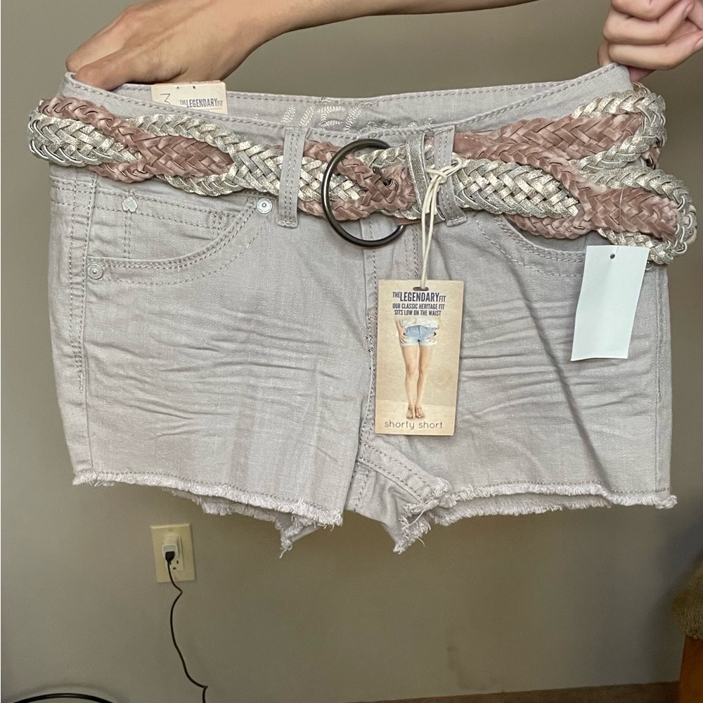 Size 3 Wallflower shorts with belt